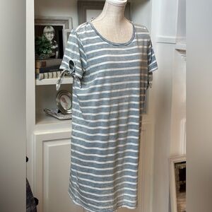 Jane and Delancey Striped Loungewear Dress. Women's Sz-L